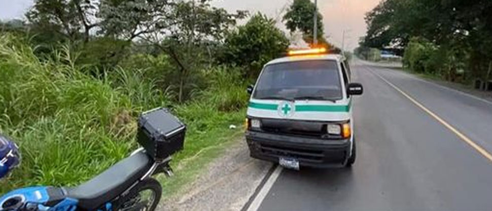 Hombre con problemas de alcoholismo cae en precipicio en carretera a Ilobasco