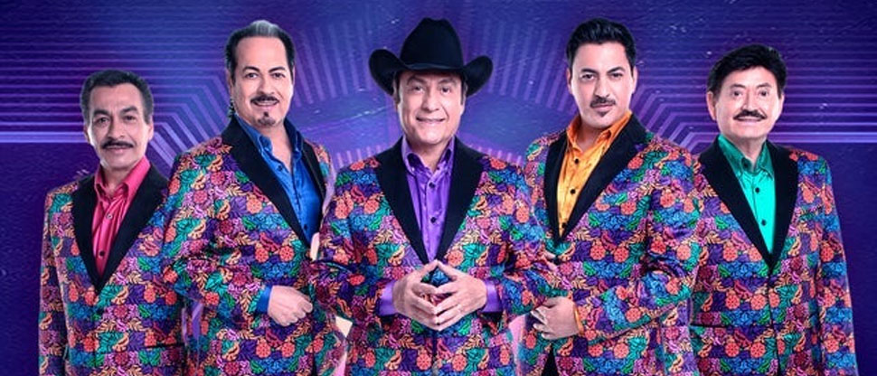 Este es el momento de la aparatosa caída que sufrió el vocalista de los Tigres del Norte