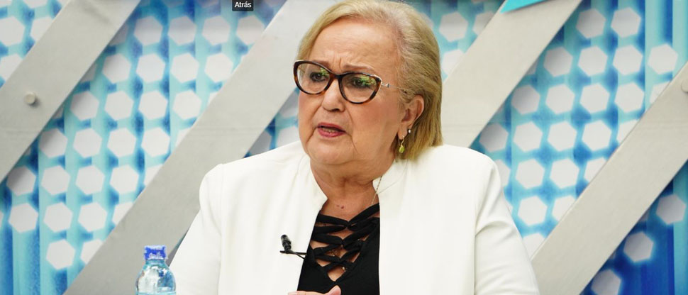 Analista Política pide que se le descuente el salario a los diputados que no asistan al acto de investidura presidencial