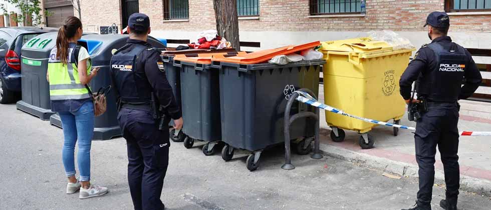 España: Encuentran cuerpo de recién nacido abandonado en un basurero