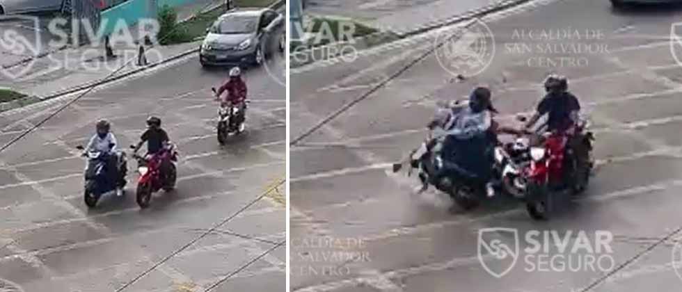 VIDEO: Despistado motociclista impacta a otro que hacía el alto del semáforo