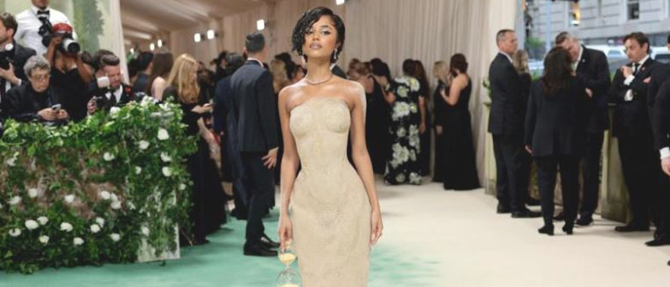 La cantante Tyla se hizo tendencia debido al inusual vestido que usó en la Met Gala