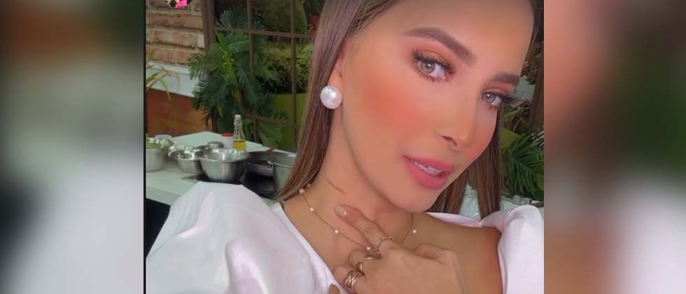 Irene Castillo no abandona su trabajo pese a sufrir dolorosa quemada con plancha de cabello