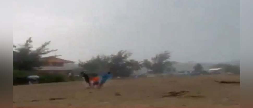 Rayo impacta a tres niños en playa Isabella en Puerto Rico