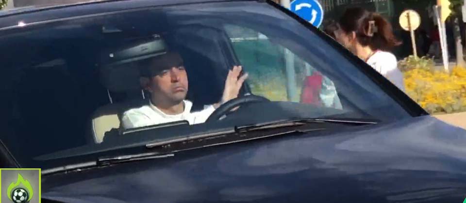 Xavi llega a trabajar triste tras saber que el Barcelona le busca reemplazo