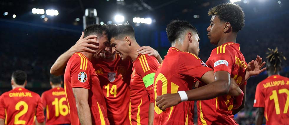España remonta a Georgia para avanzar a cuartos de final