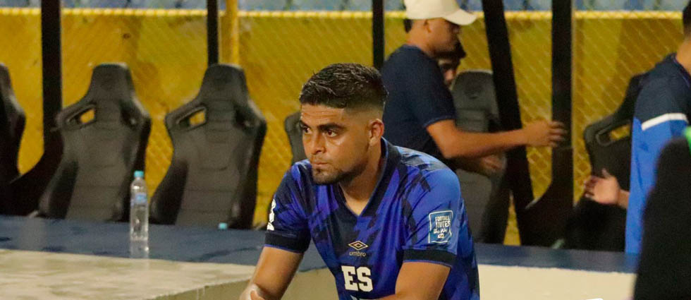 Jairo H. se gana el repudio de la afición tras malintencionada entrada que lesionó a un rival