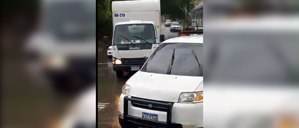 Captan a 2 personas que quedaron debajo de las llantas de camión en Guatemala