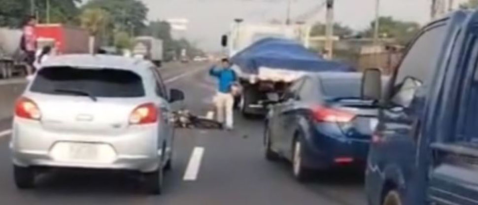 Motociclista fallece en carretera hacia San Juan Opico
