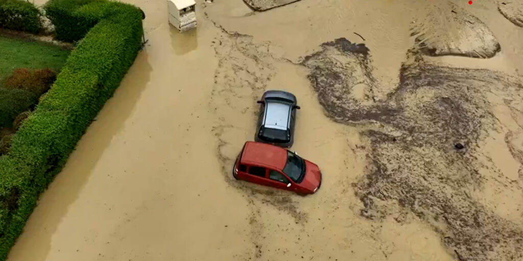 ITALIA: Intensas lluvias convierten en auténticos ríos las calles de varias ciudades de la provincia de Parma