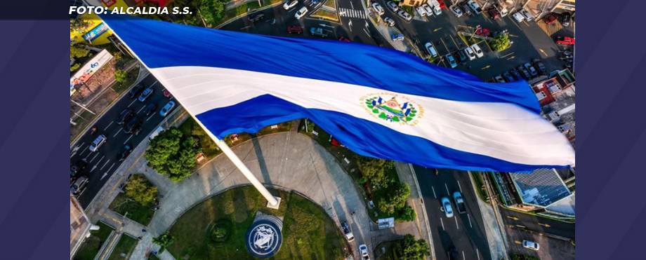Finaliza periodo de prueba de monumental bandera de El Salvador en la plaza Masferrer