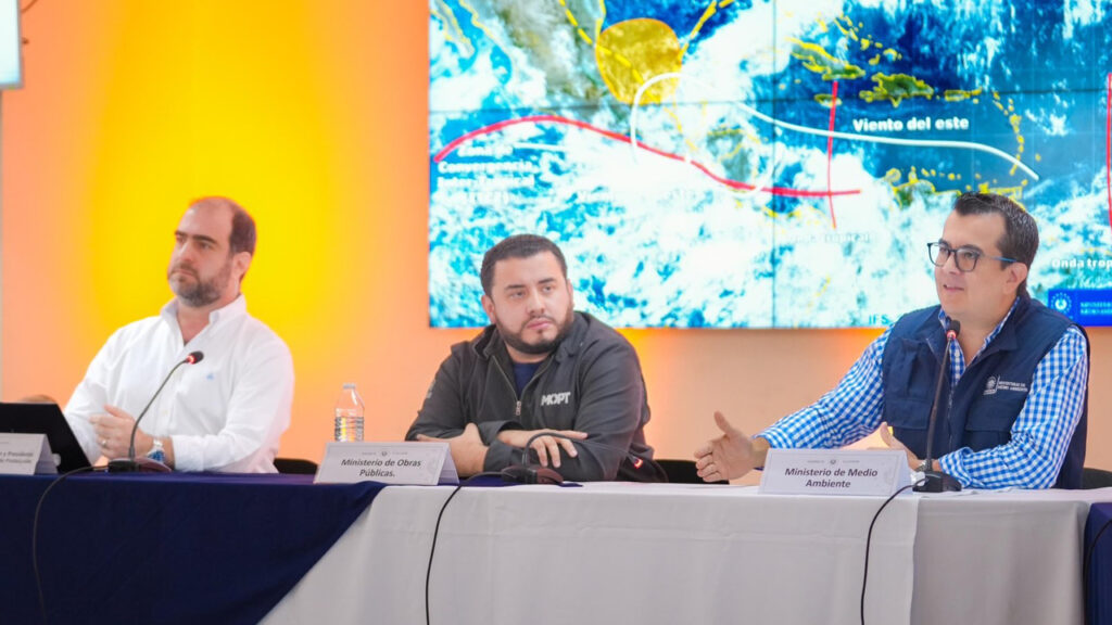 Autoridades mantienen Alerta Naranja y advertencia sobre incremento de lluvias a partir de este sábado