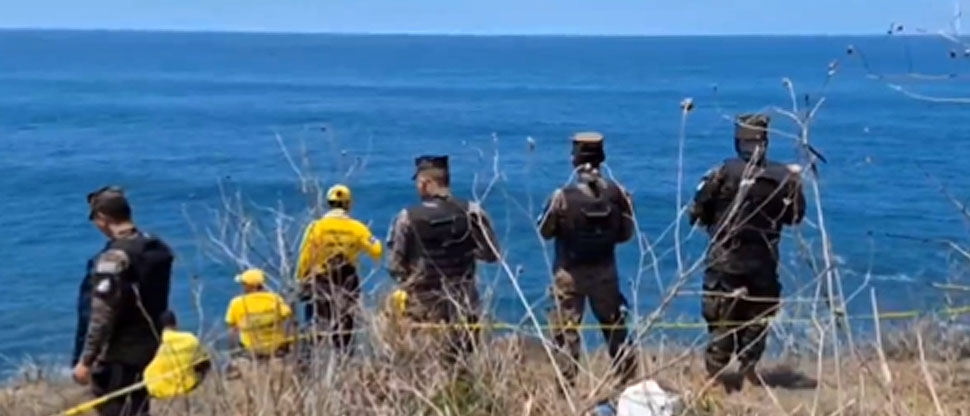 Buscan a turista que cayó al mar mientras practicaba descenso con cuerdas en La Libertad