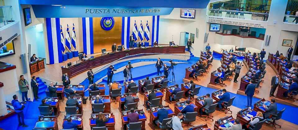 Presidente de la Asamblea Legislativa convoca a sesión plenaria para este domingo