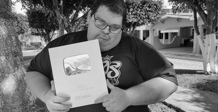 Familia de Callejas 503 pide discreción durante la vela de youtuber