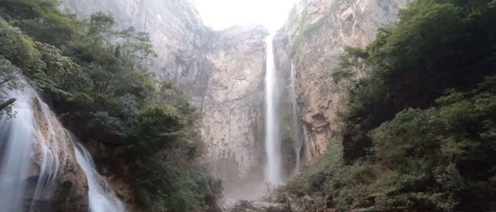 China: turistas descubren el engaño más grande del parque de la montaña Yuntai