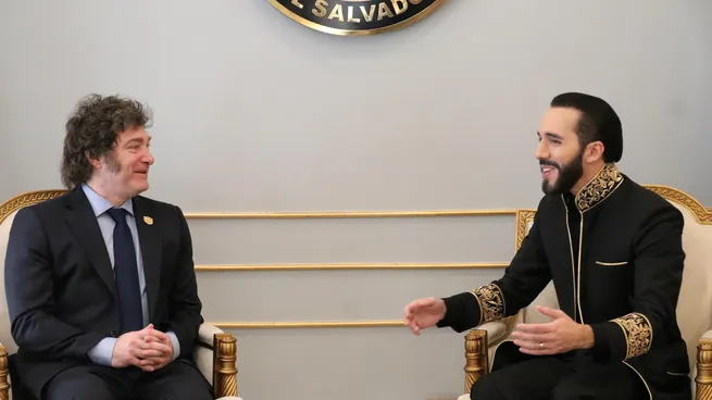 Javier Milei invita al Presidente Nayib Bukele a visitar a Buenos Aires