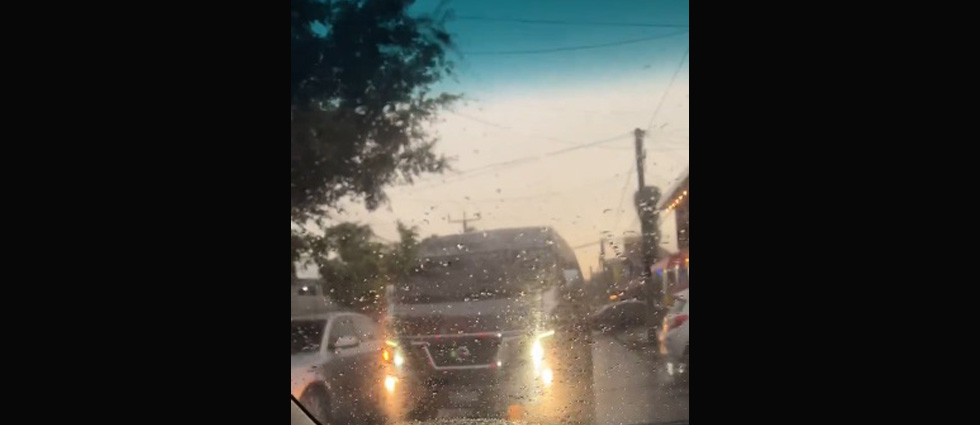 Captan a sujeto manejando en sentido contrario en zona de bares en San Salvador