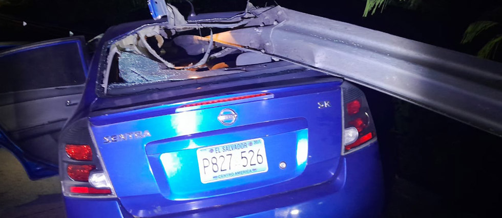 Un fallecido y cuatro lesionados deja accidente carretera al puerto de La Libertad