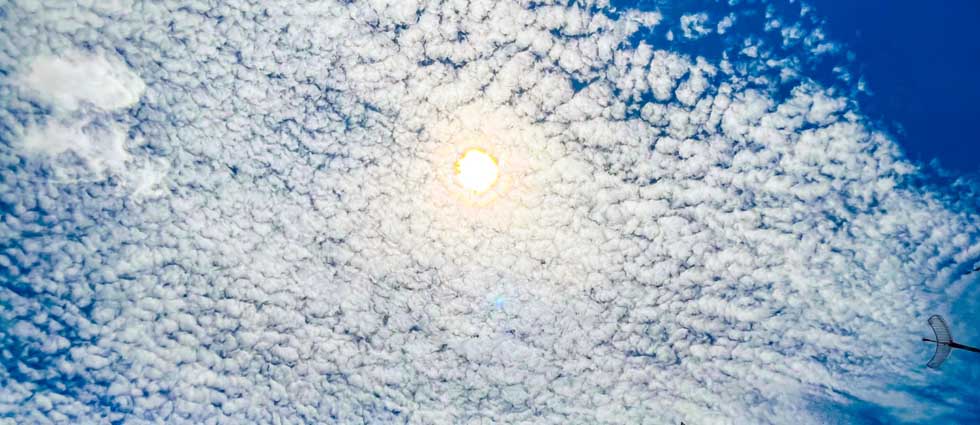 El cielo lució un peculiar tipo de nubes este lunes en el país, ¿sabes de qué se trata?