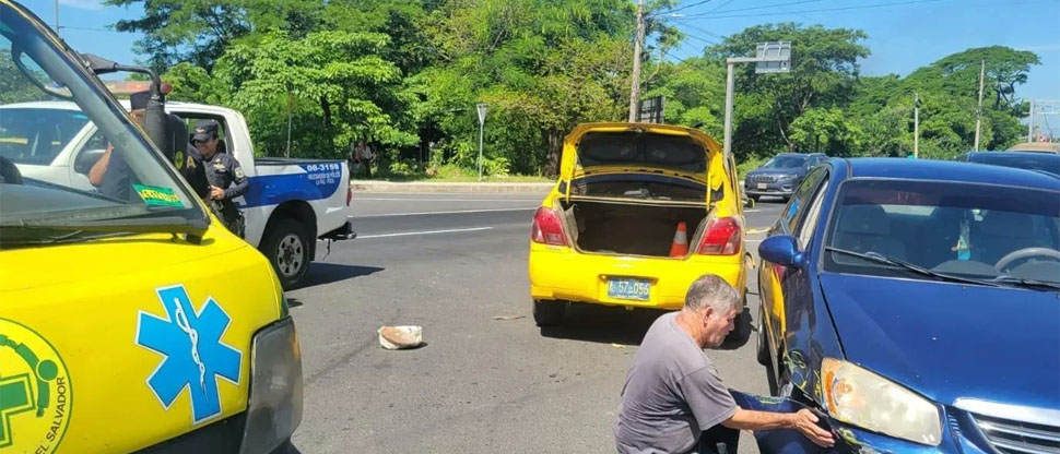 Un niño y 3 adultos resultaron lesionados en choque en el sector conocido como “El Paso de la Muerte”