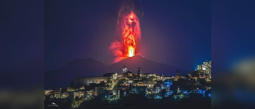 IMÁGENES IMPRESIONANTES: Monte Etna hace erupción arrojando lava y cenizas