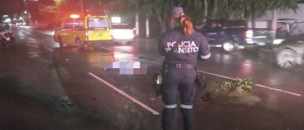 Hombre muere atropellado al intentar cruzar en carretera Panamericana