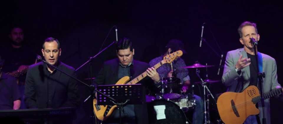 Rucks Parker brindó espectacular concierto para los salvadoreños  