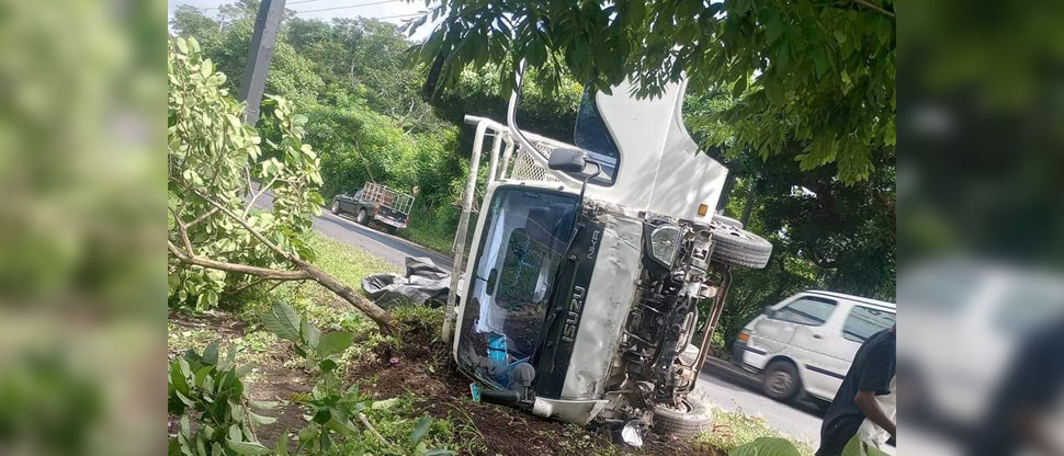 Conductor resulta lesionado tras accidentarse en carretera Panamericana