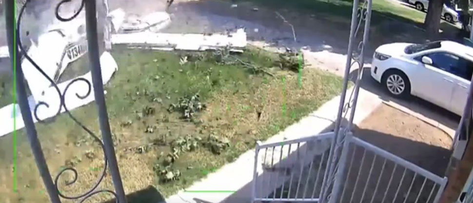 E.E.U.U: Avioneta se desploma en el patio de una casa en Utah y deja dos lesionados