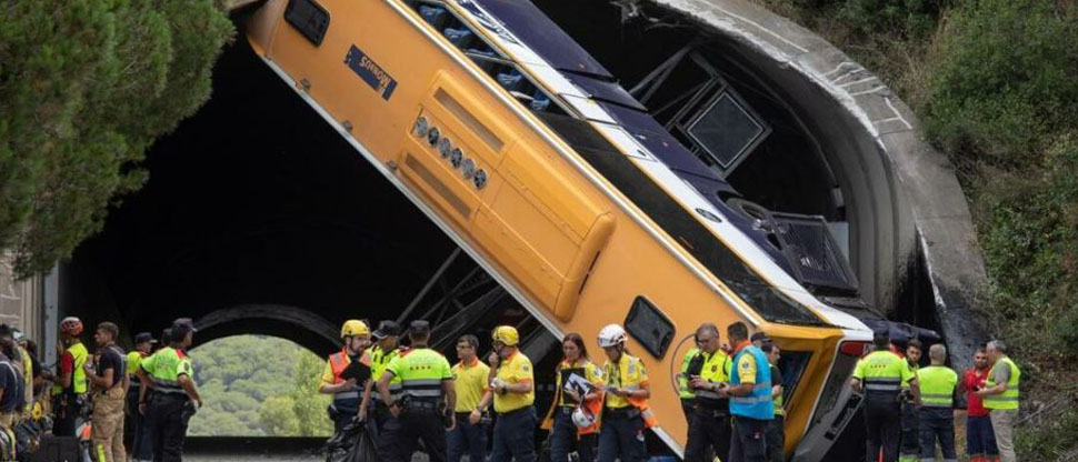 ESPAÑA: Accidente de autobús causa decenas de heridos