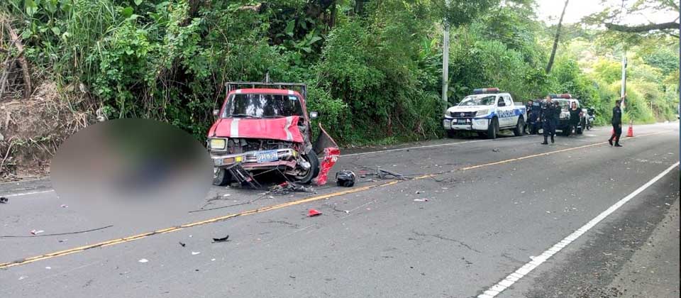Choque en Cuyultitán deja la acompañante de un motociclista sin vida