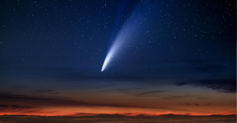Astrónomos descubren cometa visible a simple vista