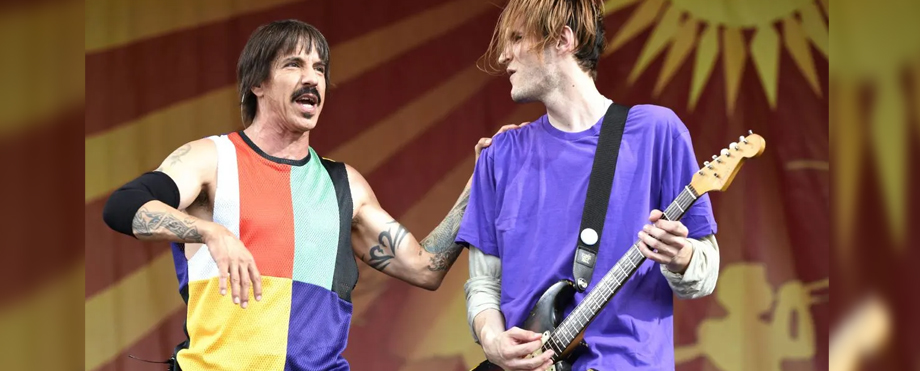 Exguitarrista de Red Hot Chilli Pepper es acusado de homicidio culposo tras accidente