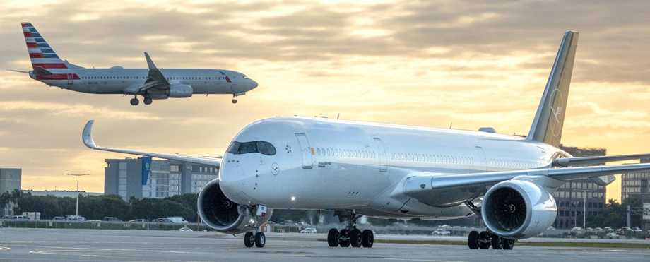 El impactante momento cuando dos aviones casi chocan en un aeropuerto de New York