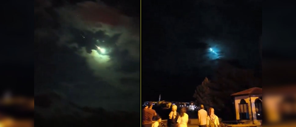 Meteorito ilumina el cielo de azul y verde en Turquía
