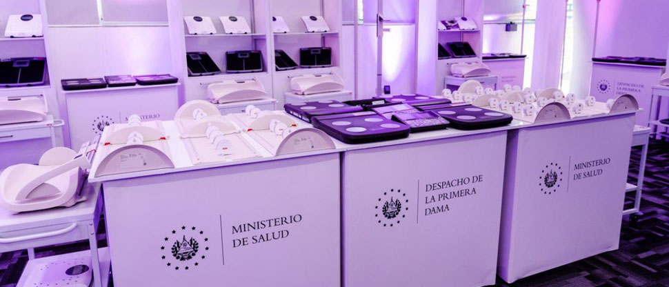 Ministerio de Salud y despacho de la Primera Dama, entregan equipo de medición corporal