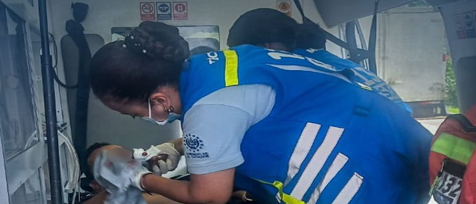 Conductor se accidenta por esquivar una vaca en Ciudad Arce