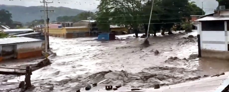 Venezuela: Tres fallecidos, varios desaparecidos y miles de casas afectadas por huracán Beryl