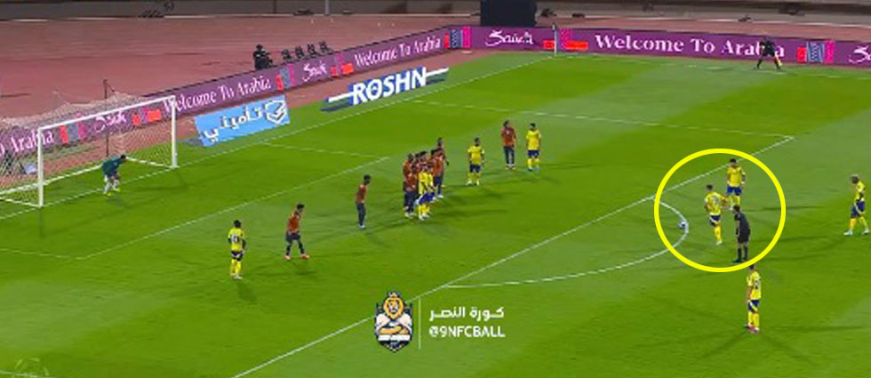 CR7 anota un golazo de tiro libre y ¡se queda a uno de los 900!