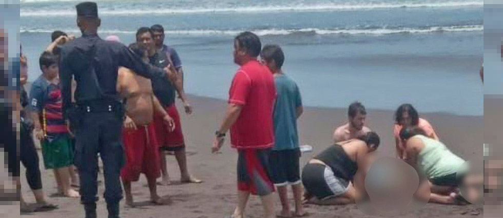 Joven mujer pierde la vida ahogada en playa de Sonsonate