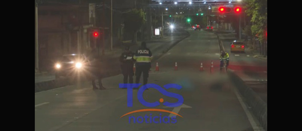 Peatón pierde la vida tras ser arrollado en la alameda Juan Pablo II