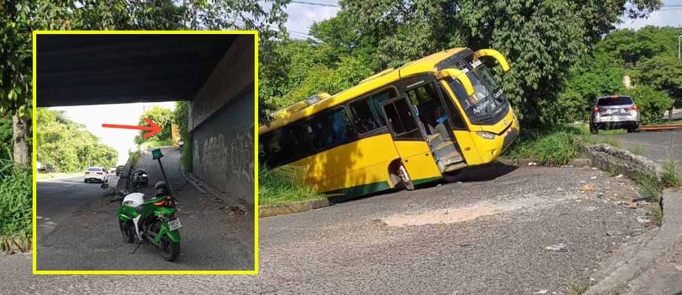 Reportan autobús atascado en Soyapango