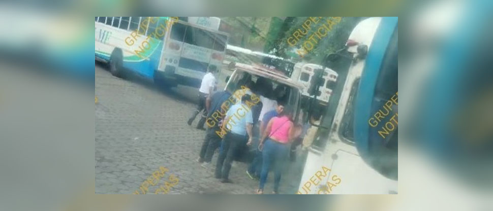 Auxilian a embarazada que tuvo complicaciones cuando se disponía a viajar en bus de la ruta 259