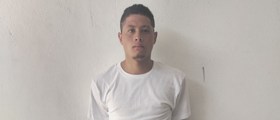 Broma le sale cara: Capturan a joven por llamar al 911 para hacer denuncias falsas