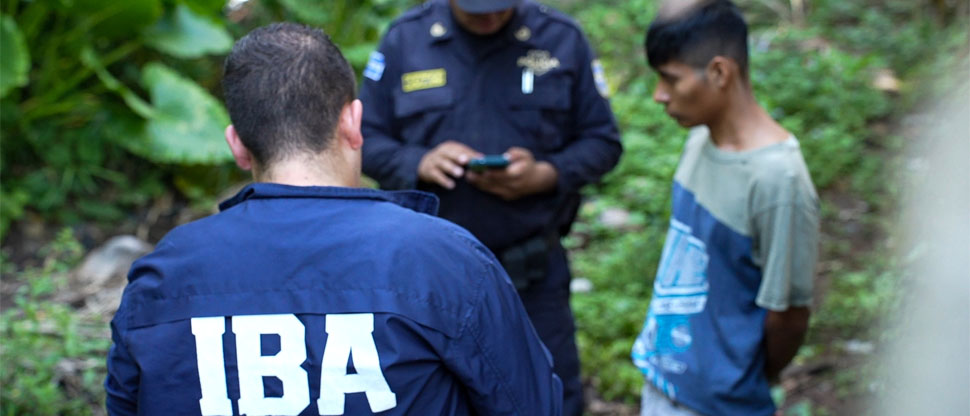 Capturan a supuesto responsable de quitarle la vida con saña a perrito en Acajutla
