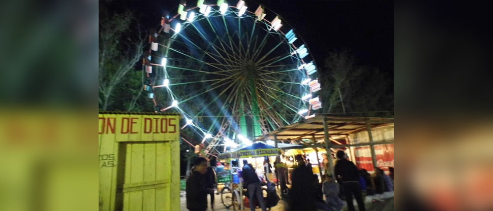 GUATEMALA: Niñas se salvan de morir tras caer de juego mecánico de 15 metros de altura