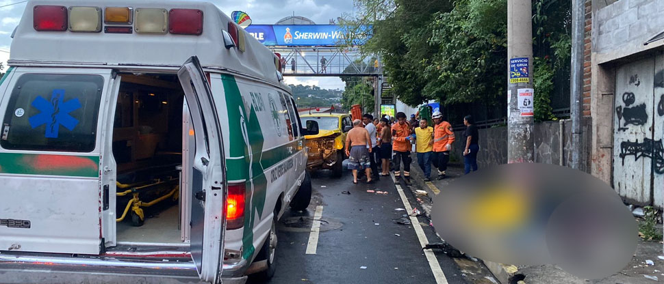 2 personas fallecieron en grave accidente cerca del monumento Hermano Bienvenido a Casa