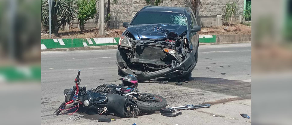 Motociclista resulta gravemente lesionado tras chocar contra vehículo en Chalatenango