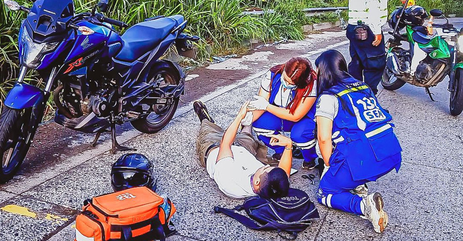 Motociclista resulta con diversas lesiones tras accidentarse en carretera Los Chorros